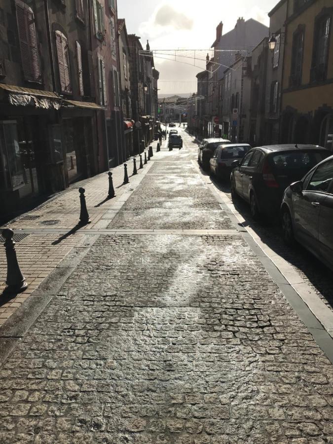 3 Chambres En Lit Double, 6 Personnes, Dans Appartement Entierement Renove, 70 M2 , Wifi,Climatisation, Tres Calme , Tout Equipe,Lit Bebe Clermont-Ferrand Eksteriør billede