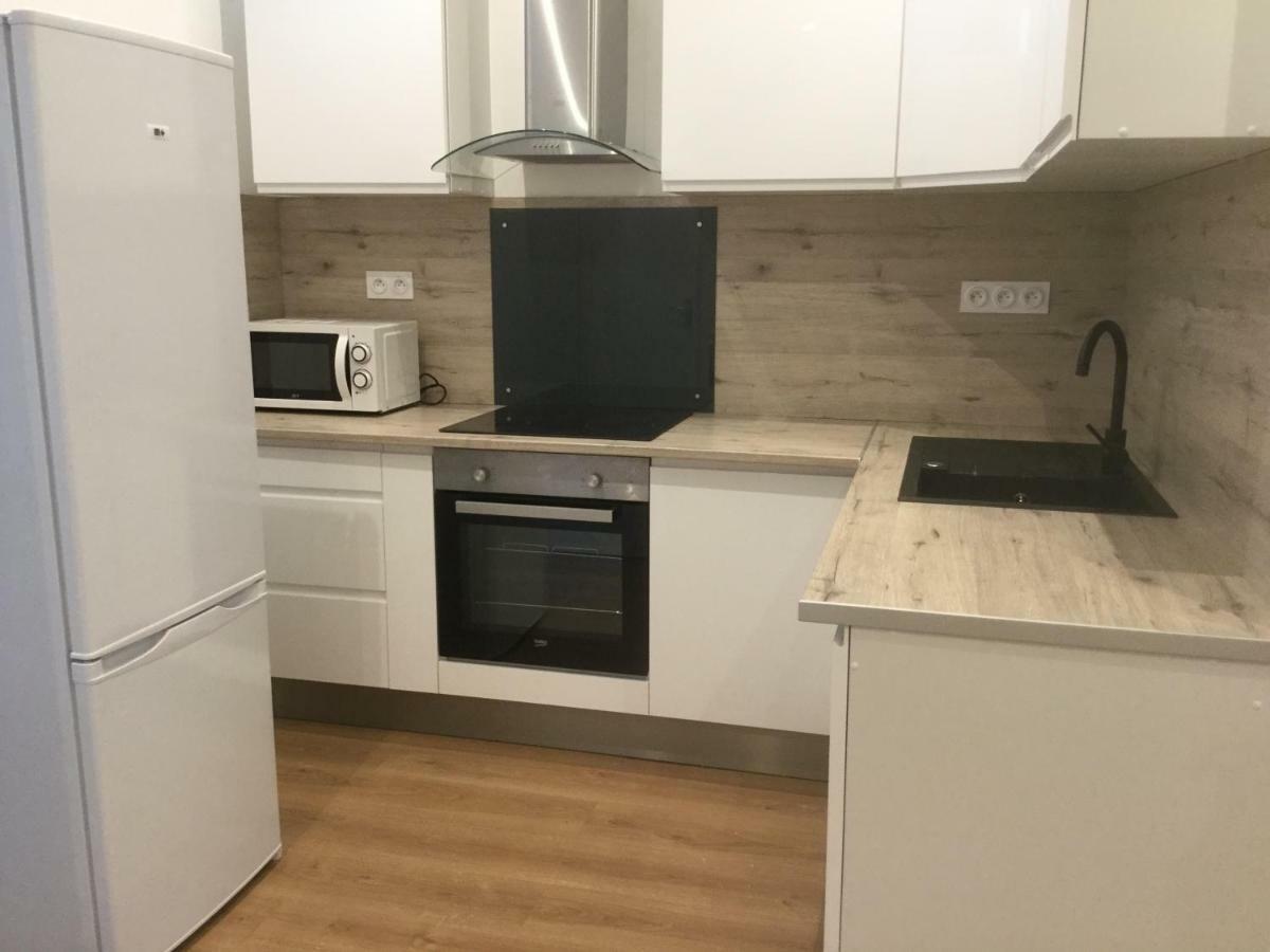 3 Chambres En Lit Double, 6 Personnes, Dans Appartement Entierement Renove, 70 M2 , Wifi,Climatisation, Tres Calme , Tout Equipe,Lit Bebe Clermont-Ferrand Eksteriør billede